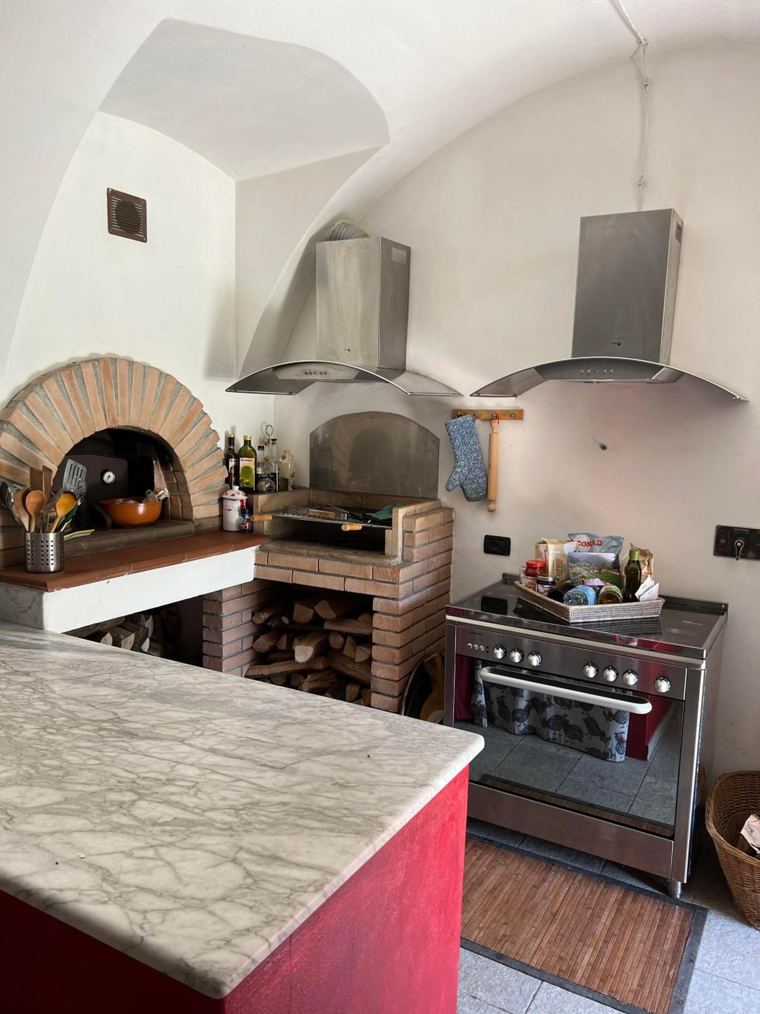 Casa Boru - A Beautiful Fully Restored Spacious House With Fantastic Views Calice al Cornoviglio エクステリア 写真