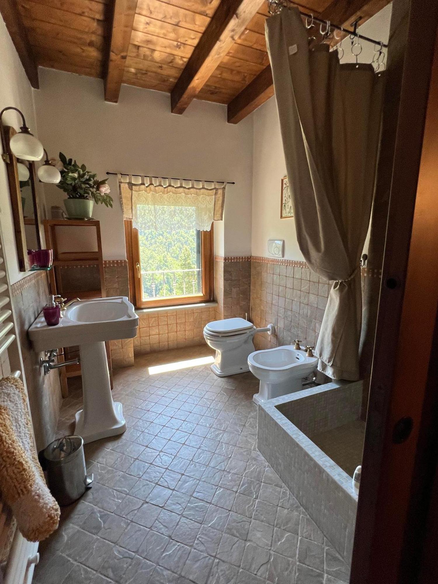 Casa Boru - A Beautiful Fully Restored Spacious House With Fantastic Views Calice al Cornoviglio エクステリア 写真