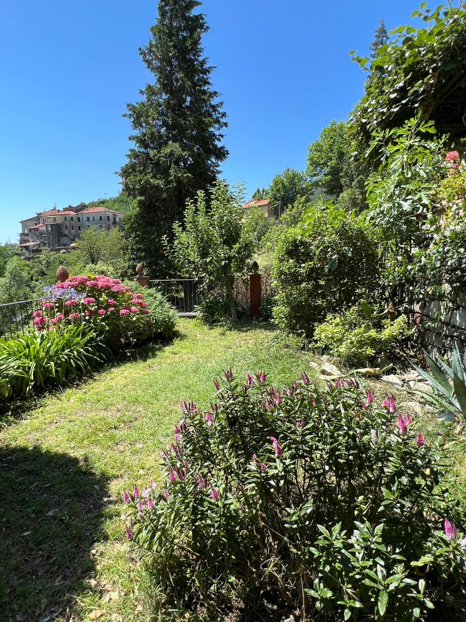 Casa Boru - A Beautiful Fully Restored Spacious House With Fantastic Views Calice al Cornoviglio エクステリア 写真